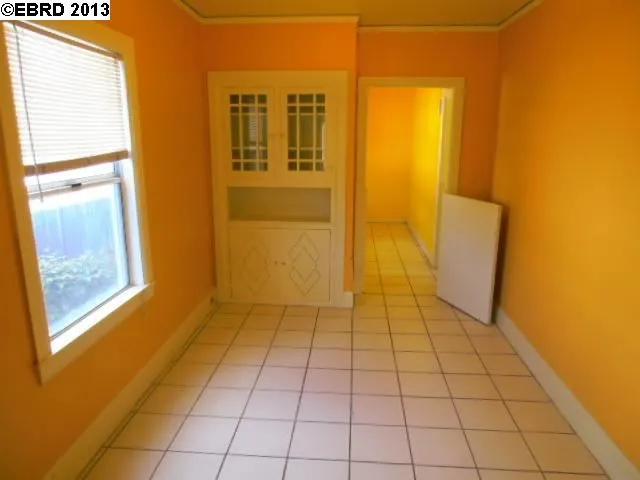 2216 Courtland Ave, Oakland, California 94601-4727