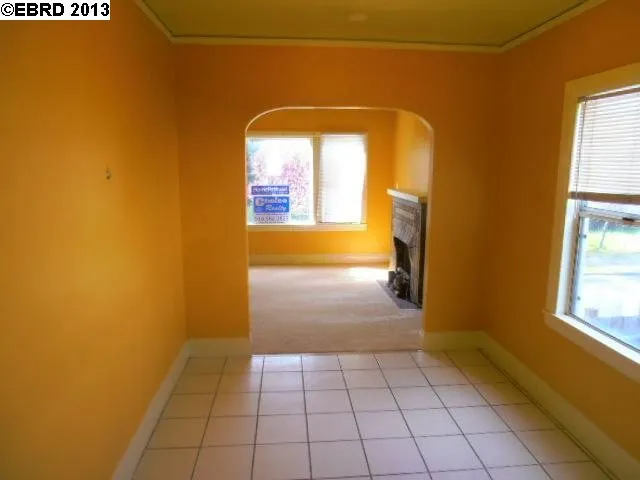 2216 Courtland Ave, Oakland, California 94601-4727