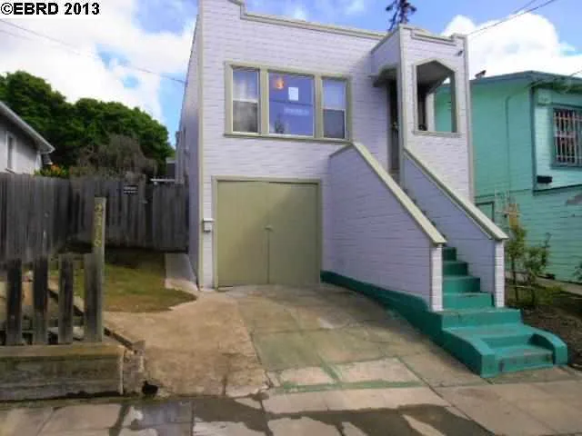 2216 Courtland Ave, Oakland, California 94601-4727