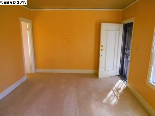 2216 Courtland Ave, Oakland, California 94601-4727