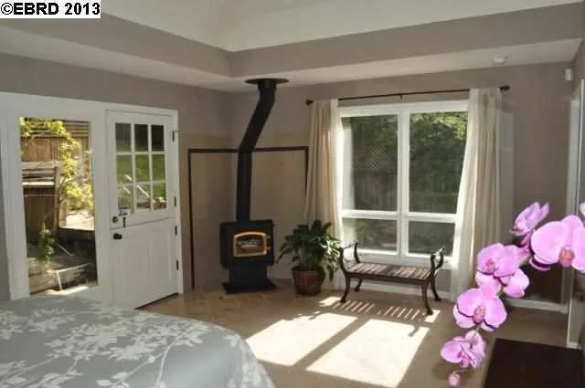 809 Mandana Blvd, Oakland, California 94610-2428