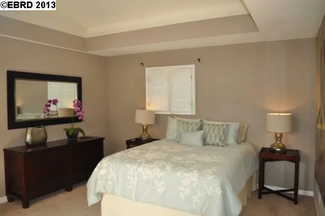 809 Mandana Blvd, Oakland, California 94610-2428