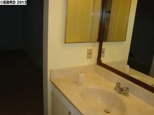 1000 Evergreen Ter 1109, San Pablo, California 94806-3860