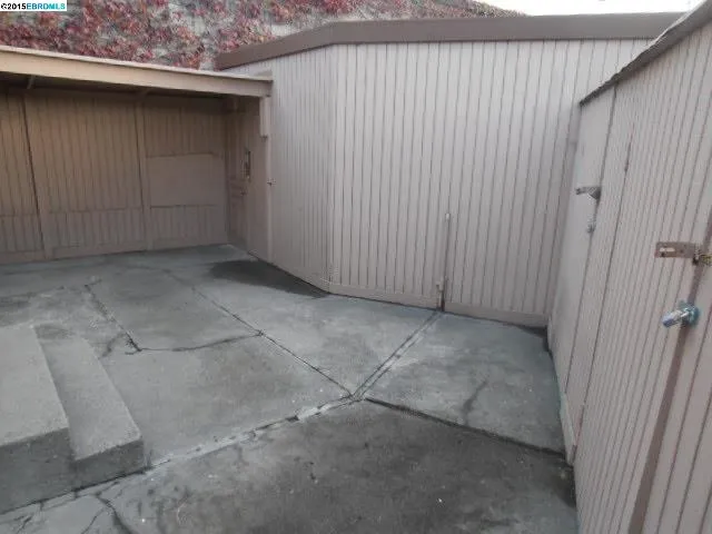 700 Ventura St, Richmond, California 94805-1451