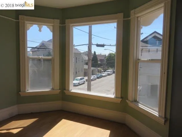 1237 Campbell St, Oakland, California 94607