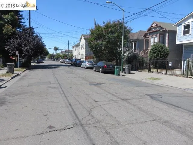 1237 Campbell St, Oakland, California 94607