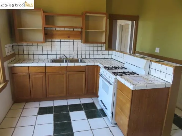 1237 Campbell St, Oakland, California 94607