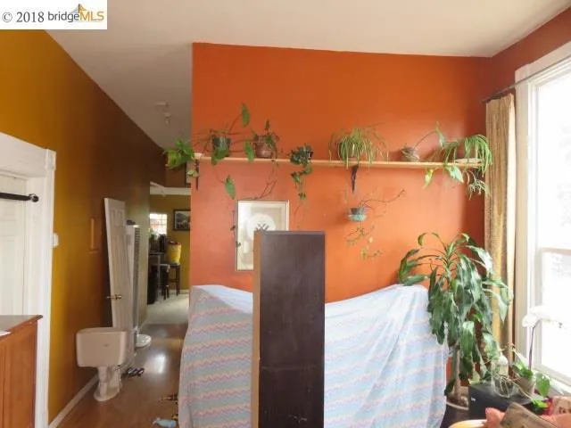 1237 Campbell St, Oakland, California 94607