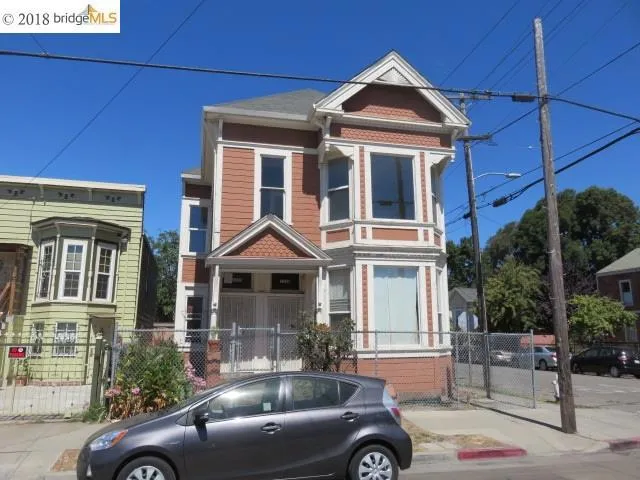 1237 Campbell St, Oakland, California 94607