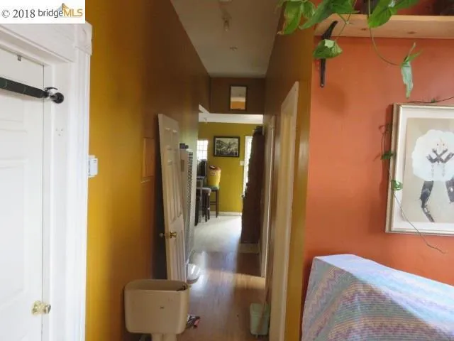 1237 Campbell St, Oakland, California 94607