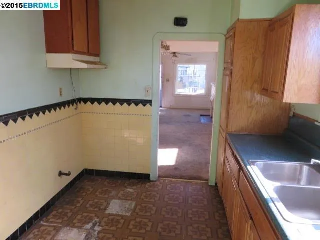 2669 77th Avenue, Oakland, California 94605