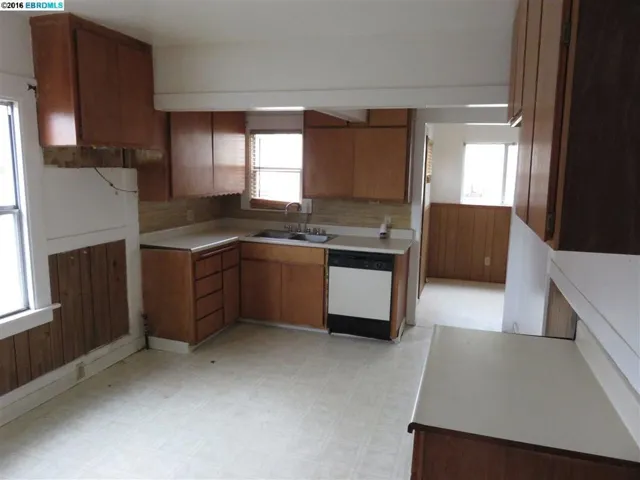 4510 Thompson St, Oakland, California 94601
