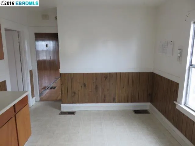 4510 Thompson St, Oakland, California 94601