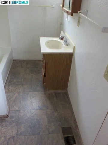 4510 Thompson St, Oakland, California 94601
