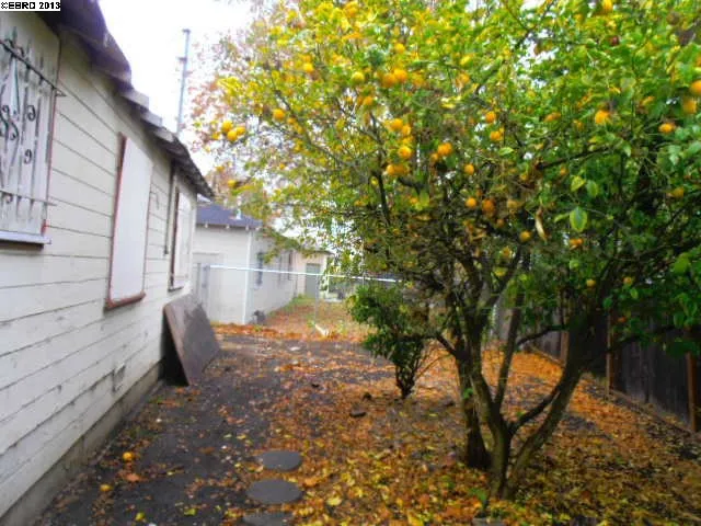 475 98th Ave, Oakland, California 94603-2103