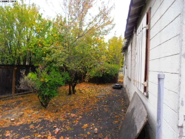 475 98th Ave, Oakland, California 94603-2103
