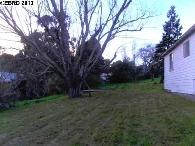447 La Paloma Rd, El Sobrante, California 94803-1731
