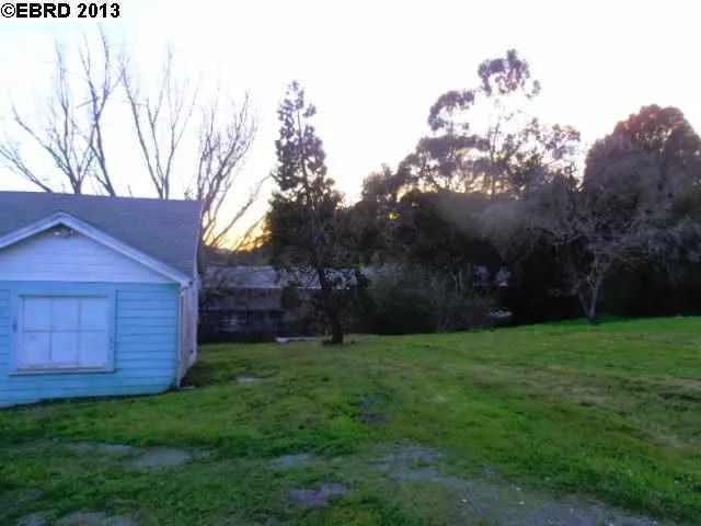 447 La Paloma Rd, El Sobrante, California 94803-1731