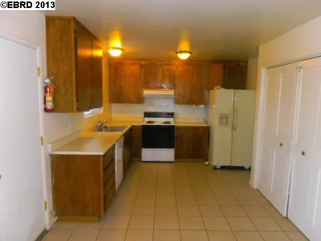 2306 Shawn Dr, San Pablo, California 94806-1626