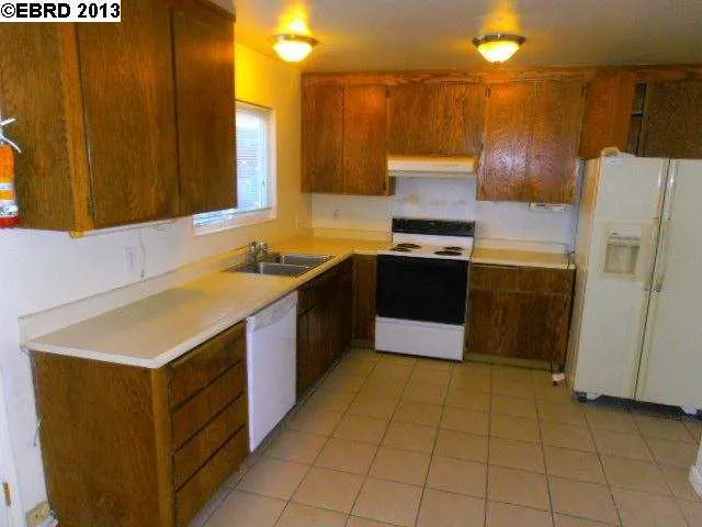 2306 Shawn Dr, San Pablo, California 94806-1626