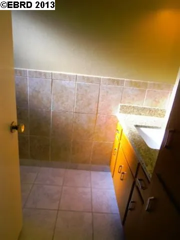 2306 Shawn Dr, San Pablo, California 94806-1626