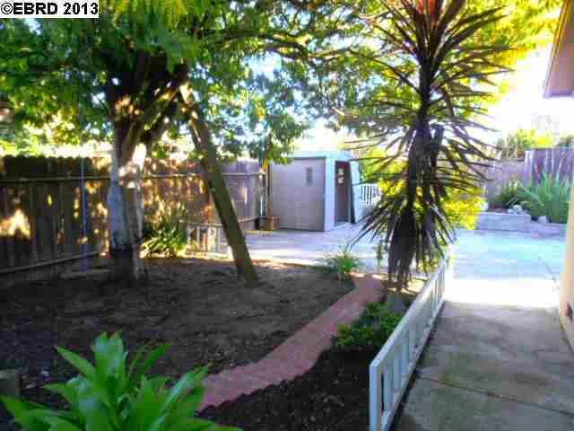 2306 Shawn Dr, San Pablo, California 94806-1626