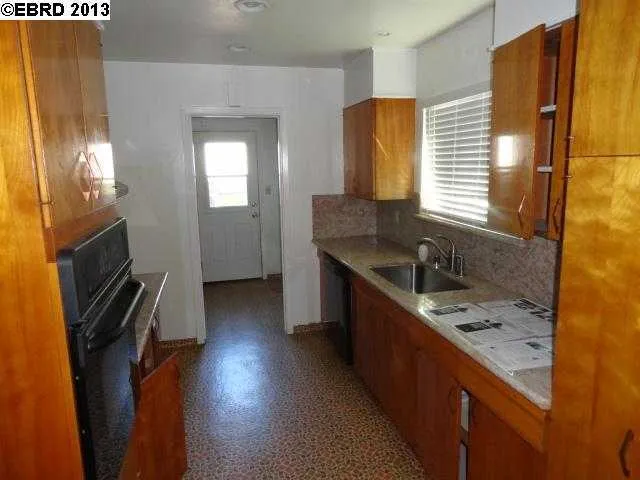 1778 Lefebvre Way, Pinole, California 94564-1952