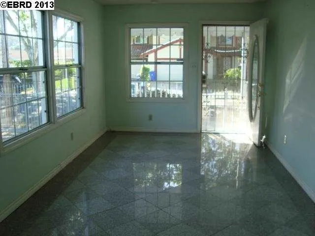 2935 18th St, San Pablo, California 94806-2342