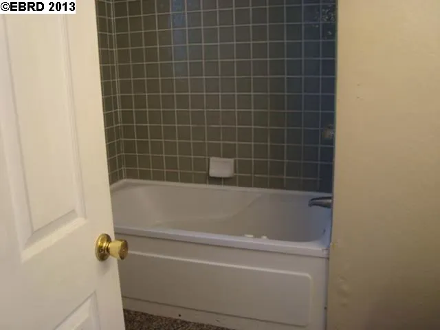 2935 18th St, San Pablo, California 94806-2342