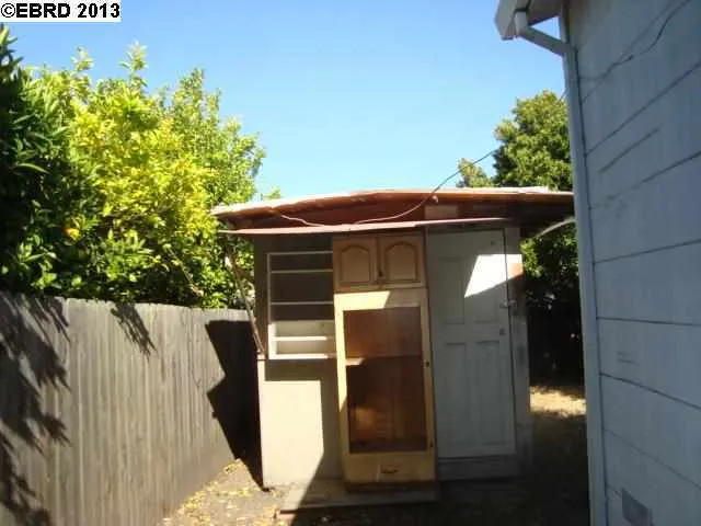 2935 18th St, San Pablo, California 94806-2342
