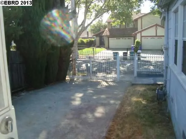 2935 18th St, San Pablo, California 94806-2342