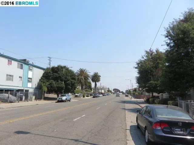 1917 Foothill, Oakland, California 94606