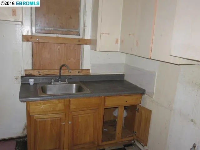 1917 Foothill, Oakland, California 94606