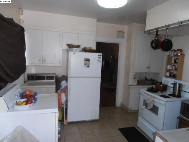 3024 Seminary Ave, Oakland, California 94605-1629