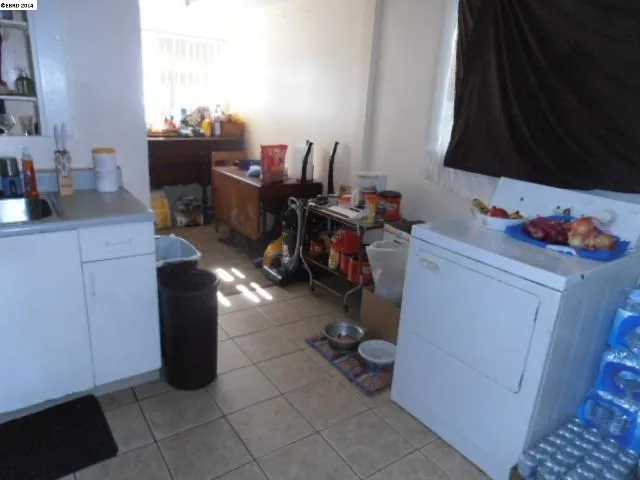 3024 Seminary Ave, Oakland, California 94605-1629