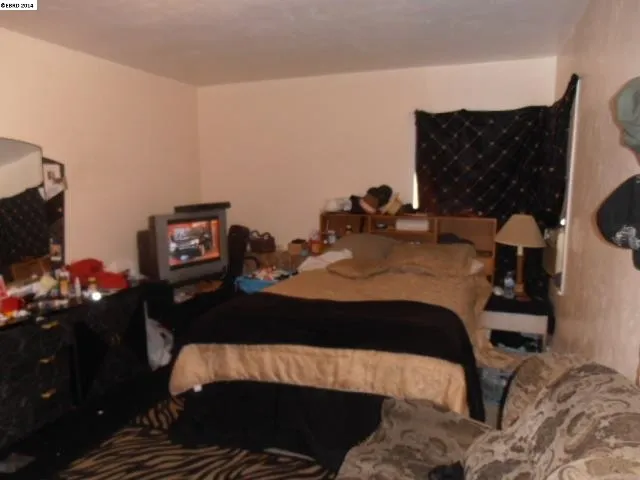 3024 Seminary Ave, Oakland, California 94605-1629