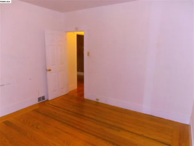 2447 Bartlett St, Oakland, California 94601-3212