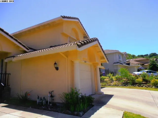 5428 Country View Dr, Richmond, California 94803-7300