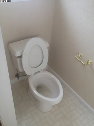 5428 Country View Dr, Richmond, California 94803-7300