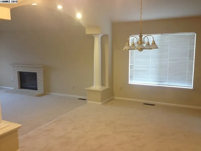 5428 Country View Dr, Richmond, California 94803-7300