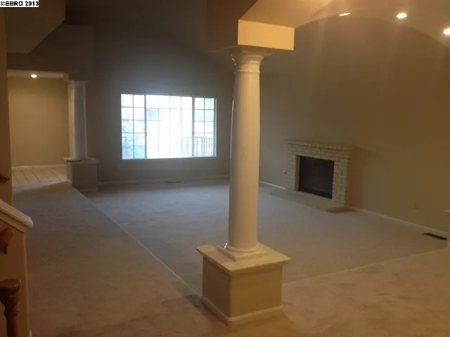 5428 Country View Dr, Richmond, California 94803-7300