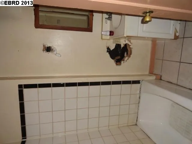 1326 Fitzgerald St, Oakland, California 94608-4104