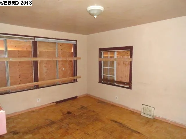 1326 Fitzgerald St, Oakland, California 94608-4104