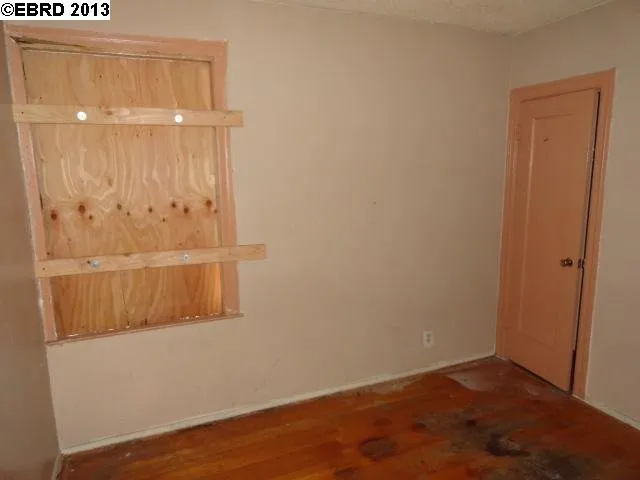 1326 Fitzgerald St, Oakland, California 94608-4104