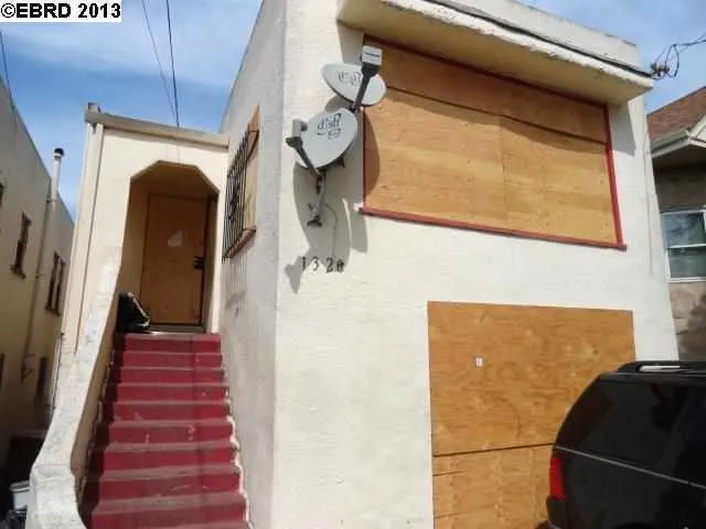 1326 Fitzgerald St, Oakland, California 94608-4104