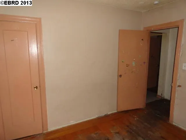 1326 Fitzgerald St, Oakland, California 94608-4104