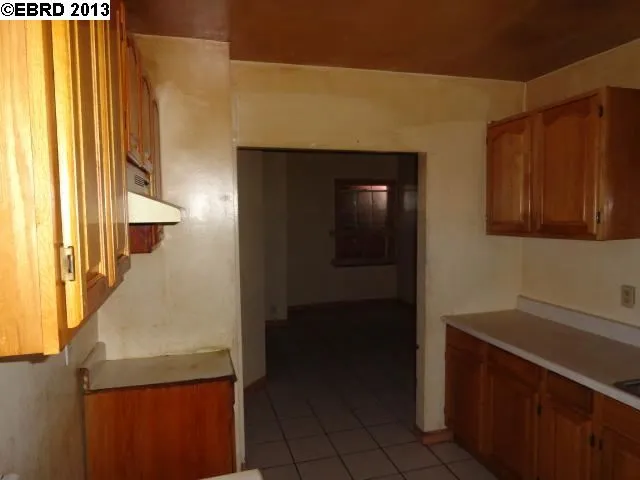 1326 Fitzgerald St, Oakland, California 94608-4104