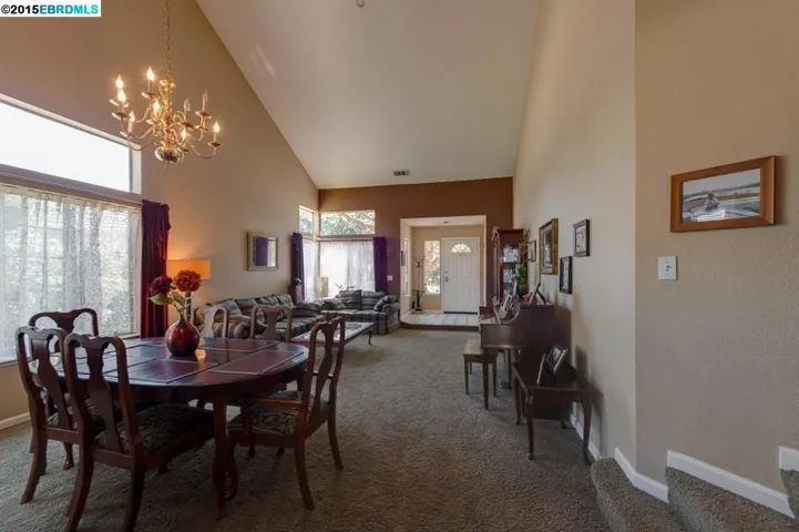 1055 Crescent Dr, Brentwood, California 94513