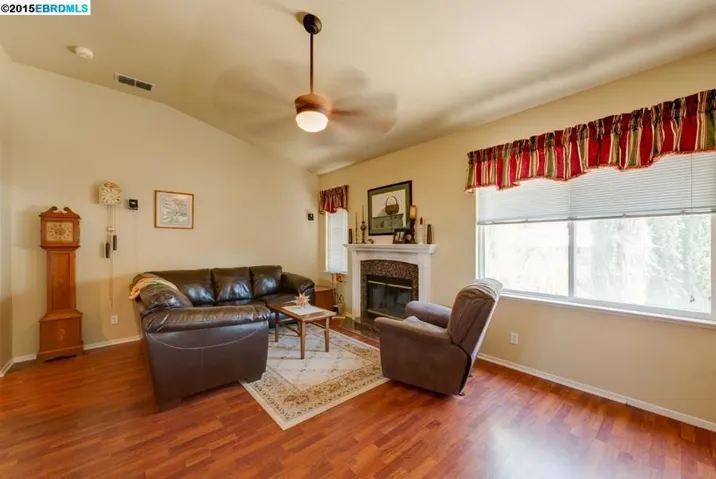 1048 Meadowgate Way, Brentwood, California 94513