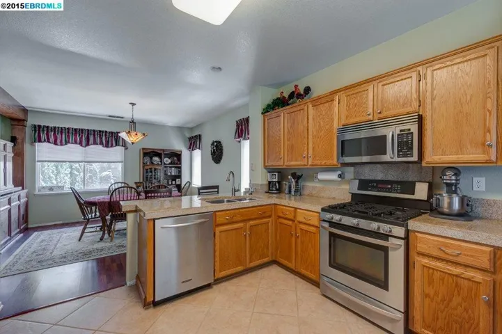1048 Meadowgate Way, Brentwood, California 94513